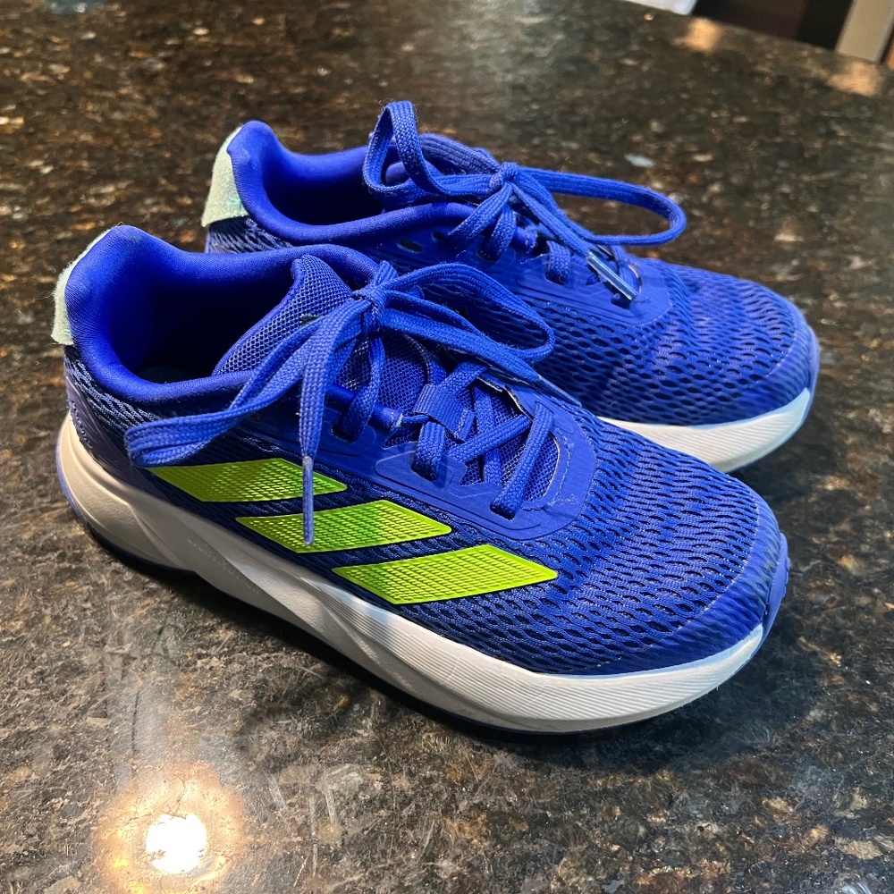Boys adidas duramo